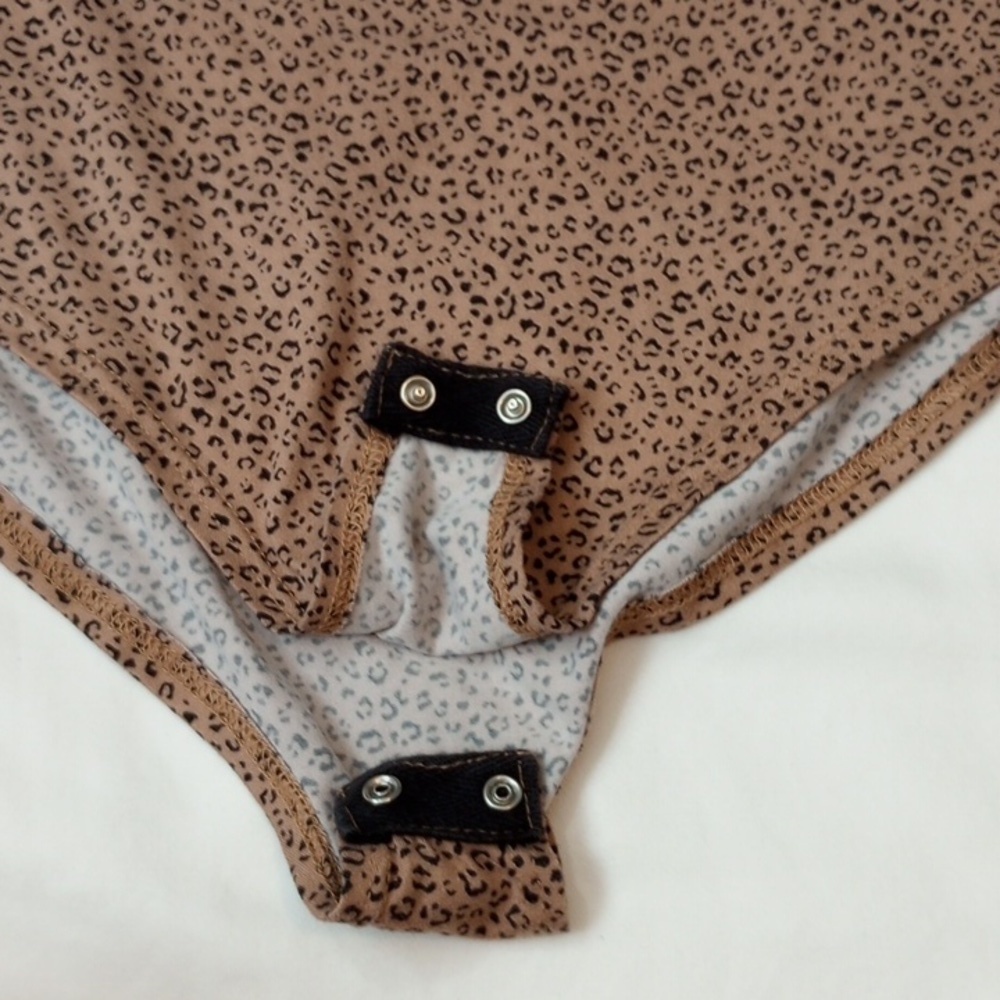 Gaze Womens Bodysuit Sz M Brown Leopard Fall Layering Base Autumn Halloween Soft - Picture 2 of 7